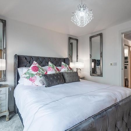 Luxurious River View Apartment With Terrace Worcester Buitenkant foto