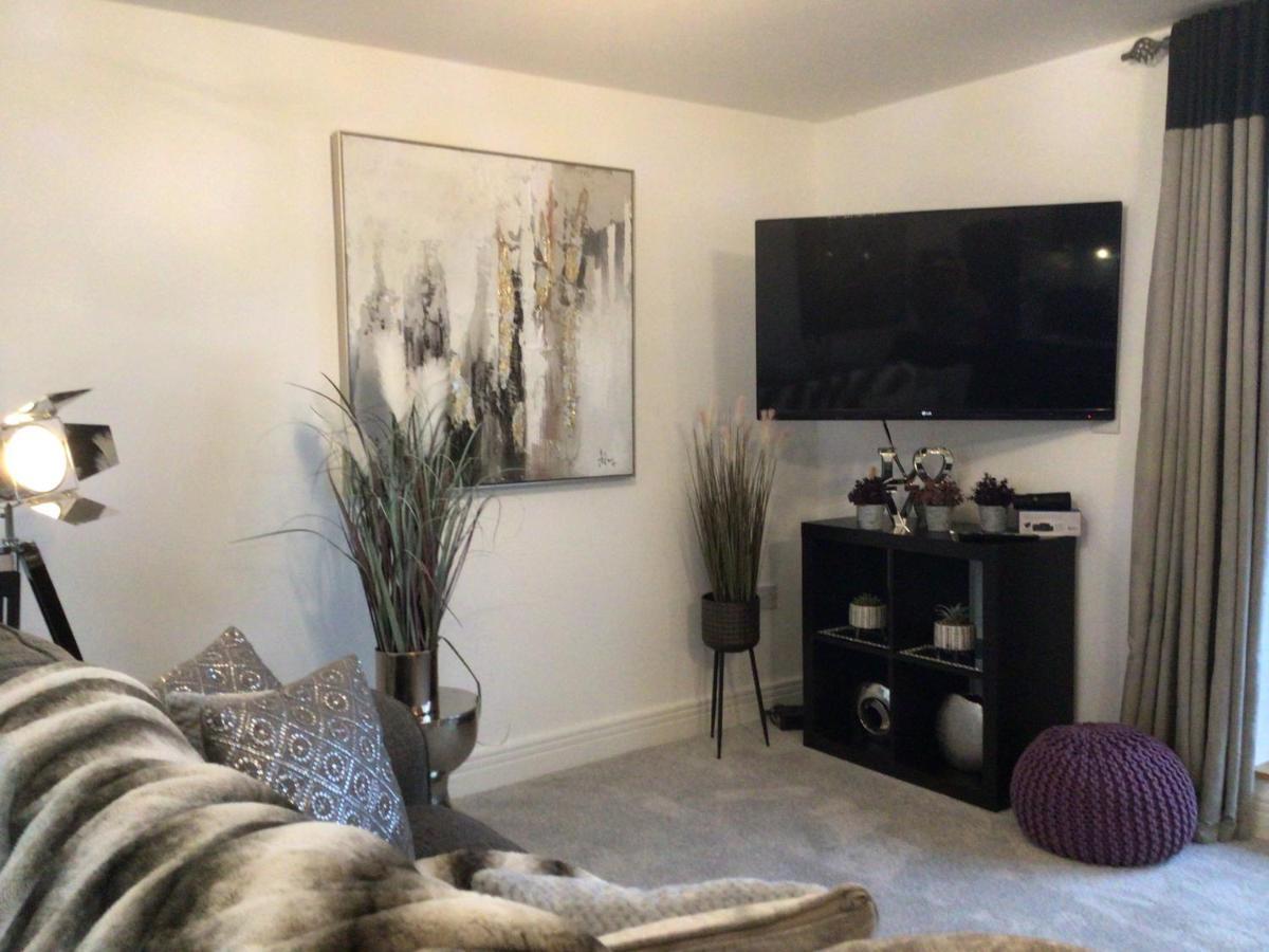 Luxurious River View Apartment With Terrace Worcester Buitenkant foto